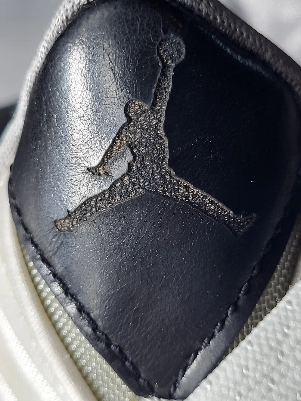 RARE 2009 Air Jordan White Metallic Silver Black Men’s Size 10.5 –343084 Jumpman
